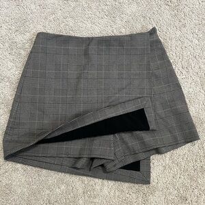 Gianni Bini Black & Gray Plaid Wrap Skort